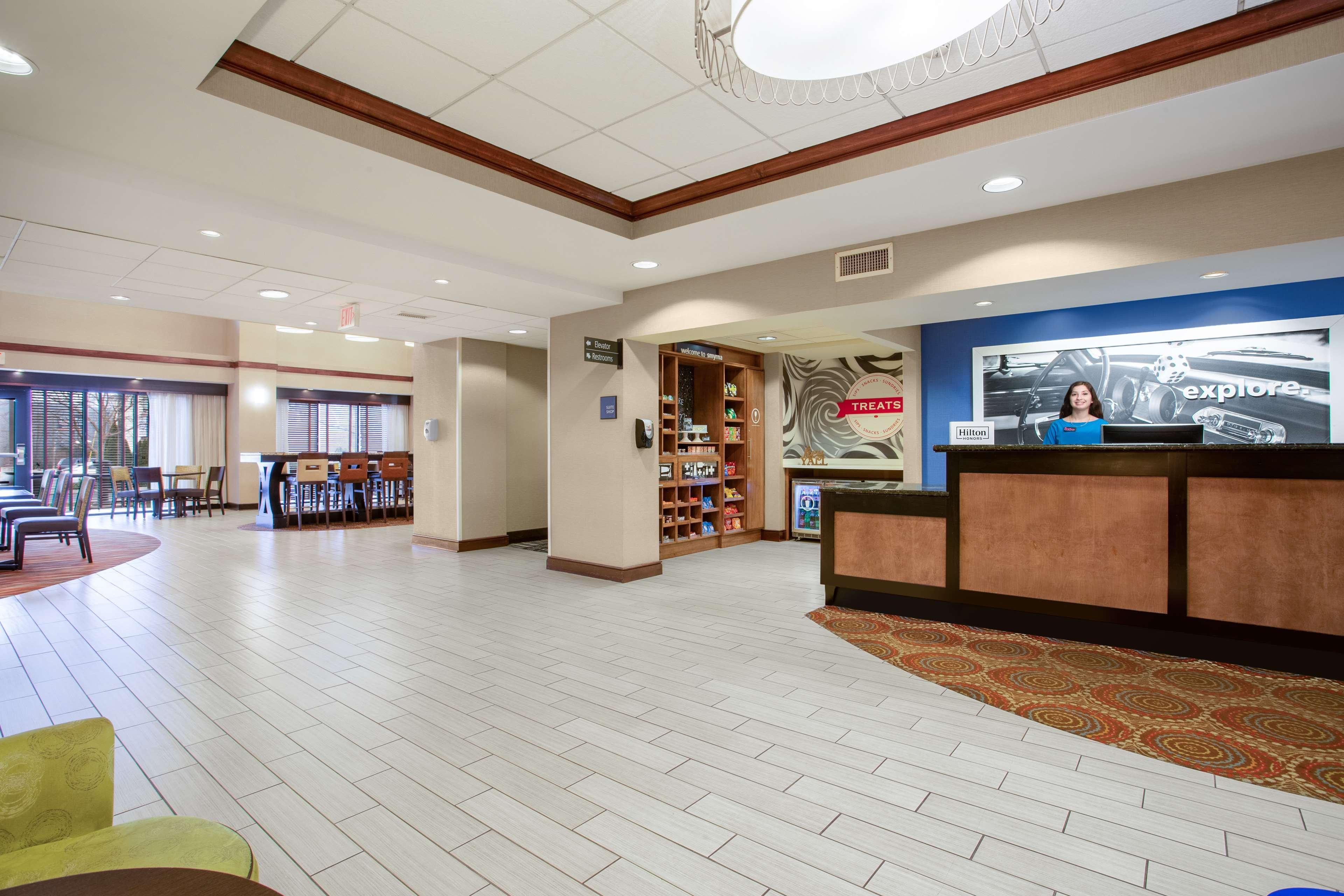 Hampton Inn & Suites Nashville-Смирна Екстериор снимка