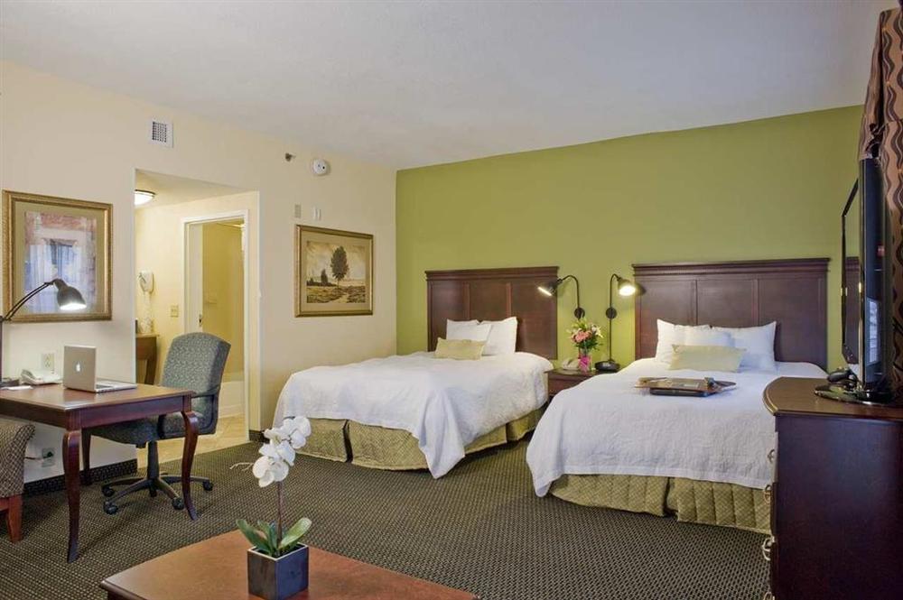 Hampton Inn & Suites Nashville-Смирна Стая снимка
