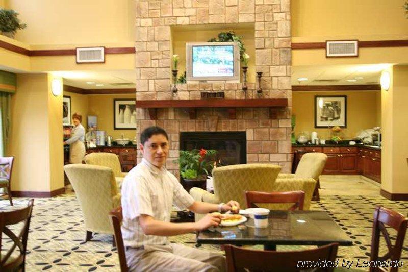 Hampton Inn & Suites Nashville-Смирна Ресторант снимка