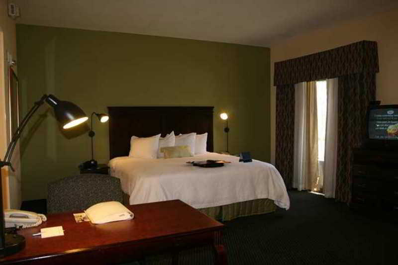 Hampton Inn & Suites Nashville-Смирна Екстериор снимка