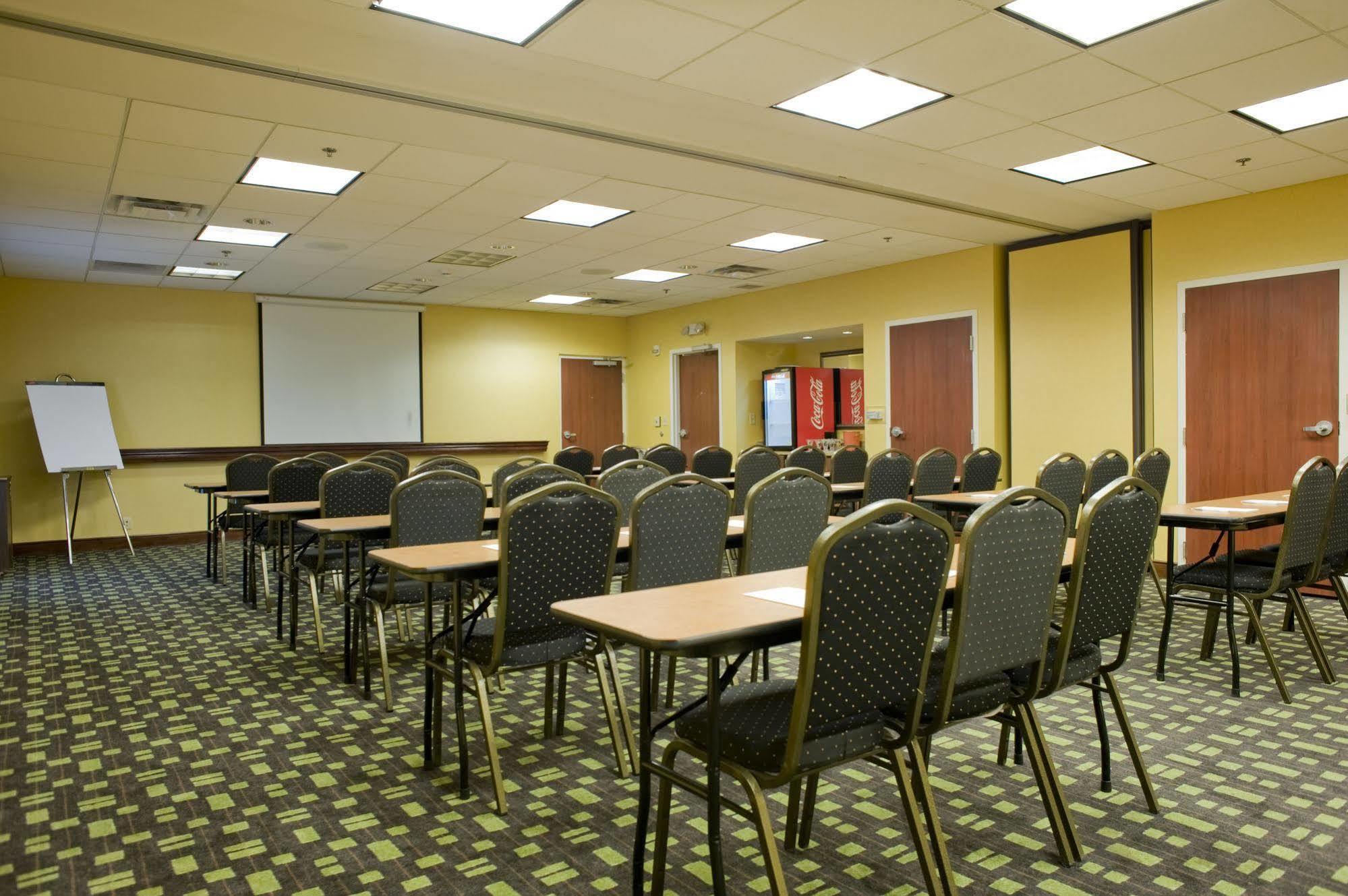 Hampton Inn & Suites Nashville-Смирна Екстериор снимка
