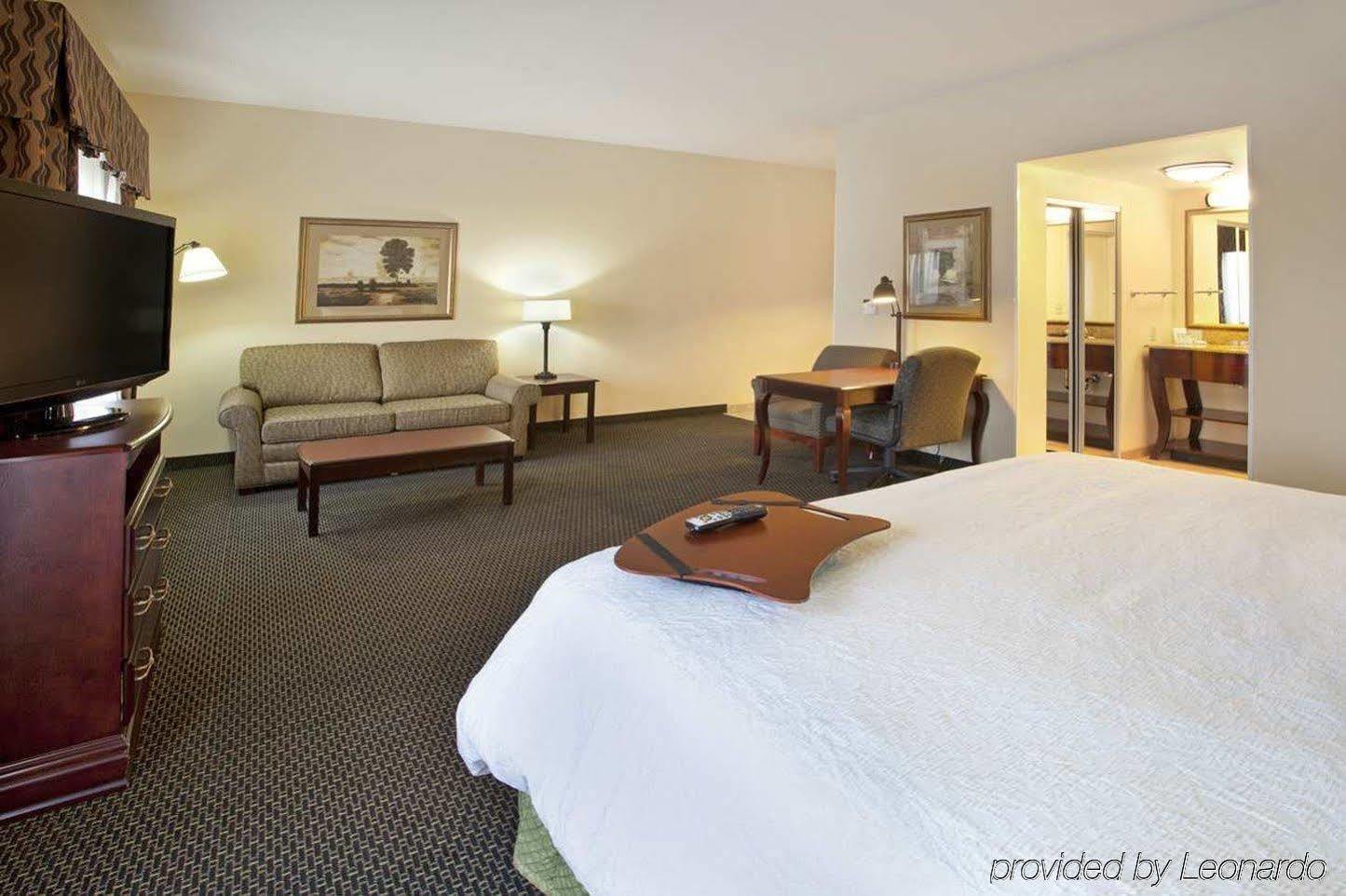 Hampton Inn & Suites Nashville-Смирна Екстериор снимка
